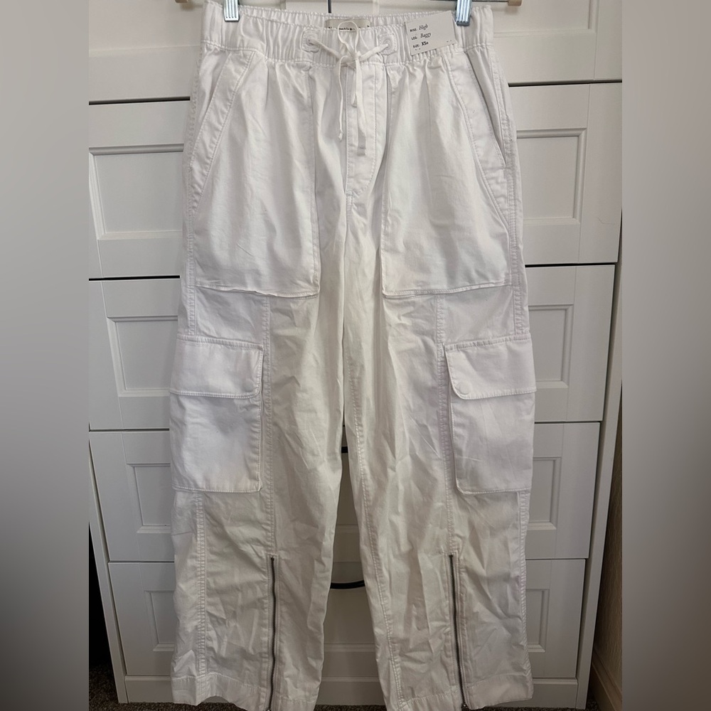 Abercrombie & Fitch women’s Pull-On Wide Leg Cargo Pant XS NEW